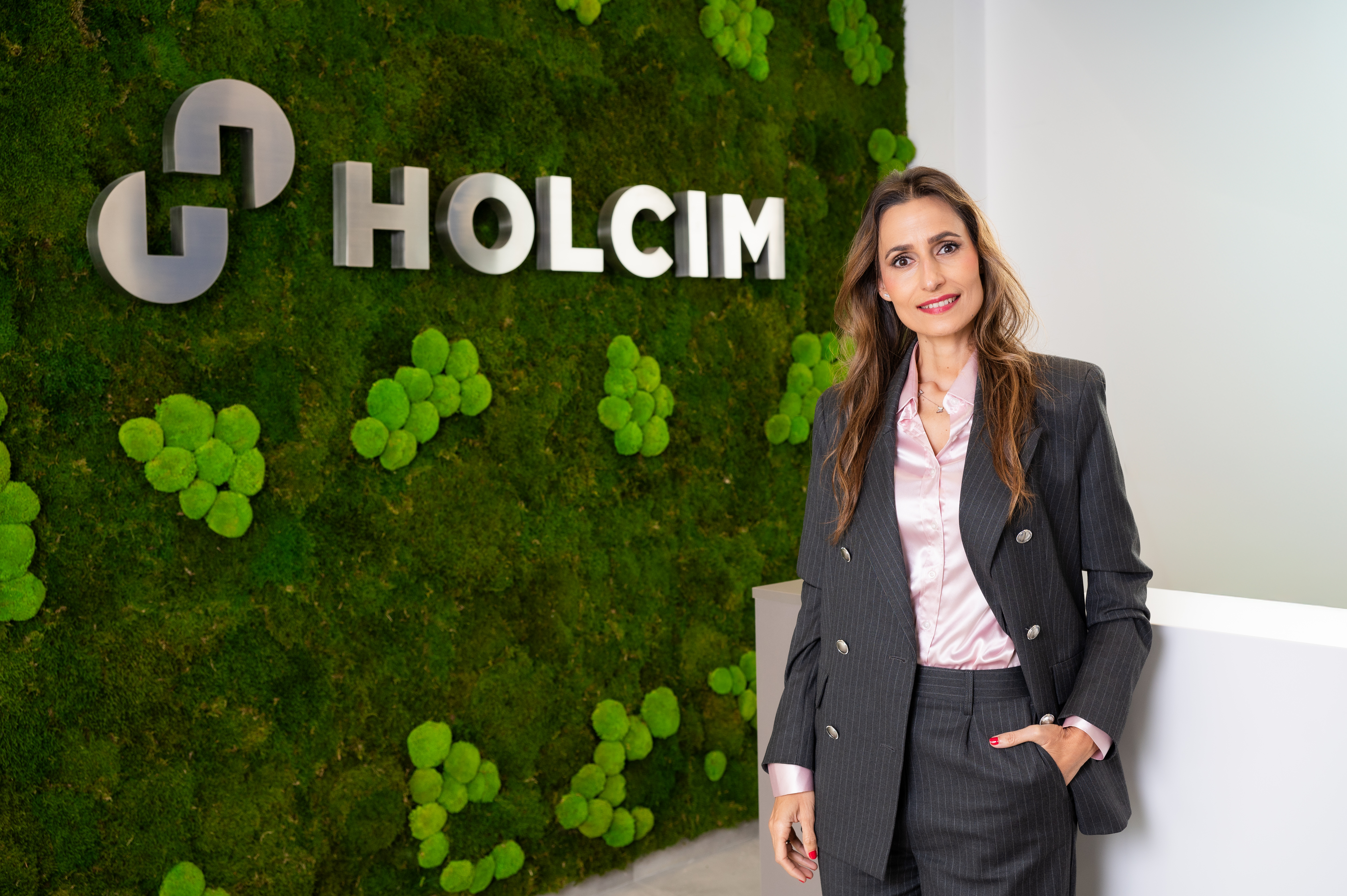 Verónica Martín_ Head of People Holcim (7)